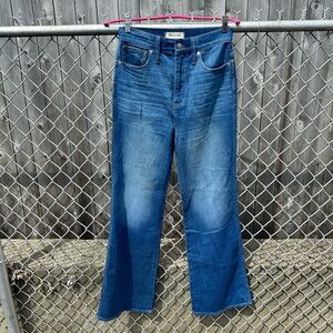 Madewell 11” High Rise Flare Jeans Size 28
